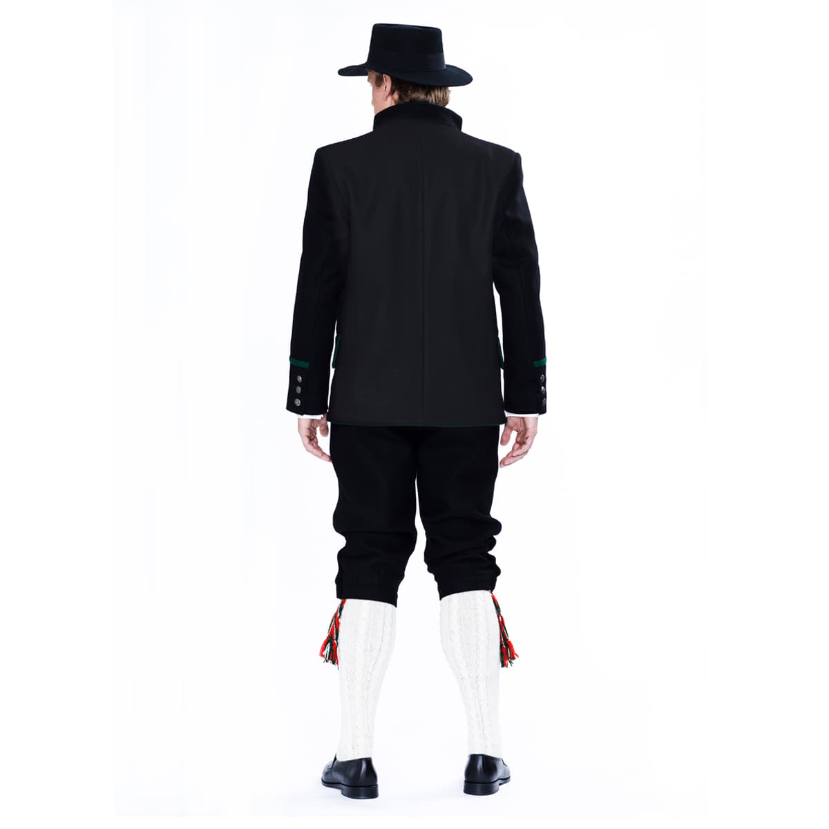 Ulvdal_herrebunad_hatt_bak_HeimenHusfliden.jpg