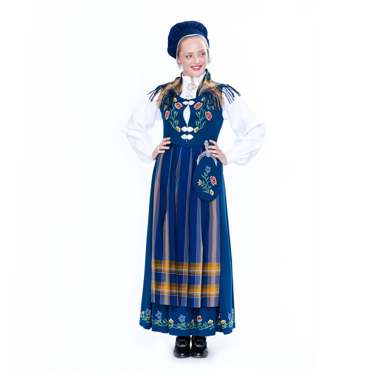 Nordlandsbunad_G1_dame.jpg