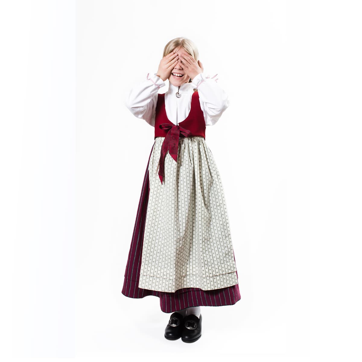 Akerdrakten_rød_rød_jente.jpg