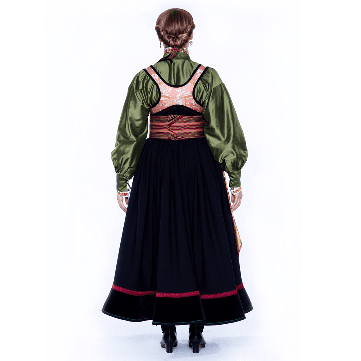 Beltestakk_A82_rosa_liv_gronn_skjorte_bak_84-1.png