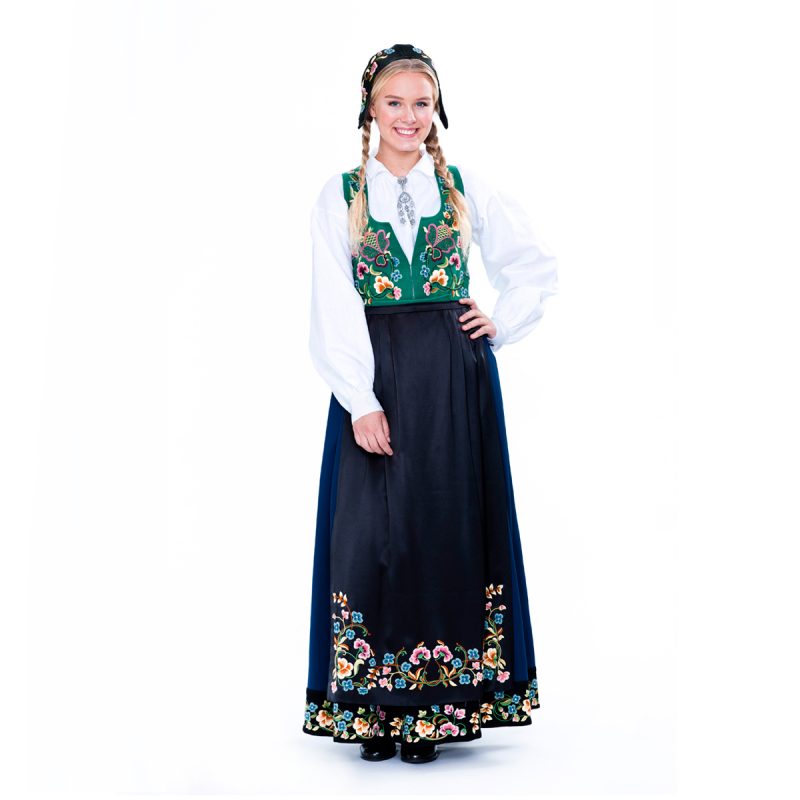 Bunad_dame_AkselWaldemar_B95_bunad_dame