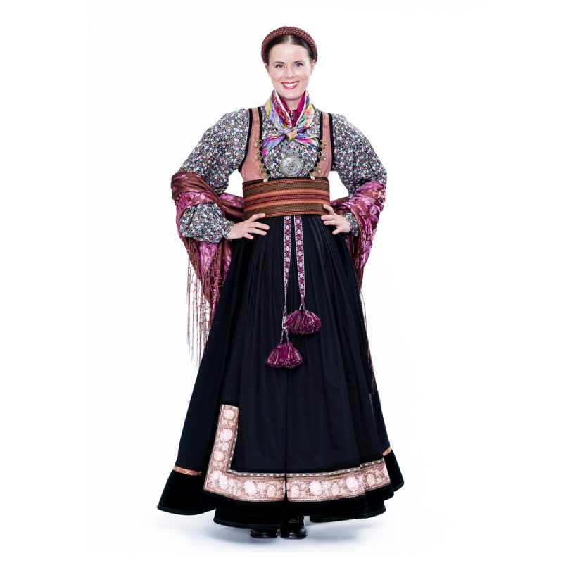 Aust-Telemark Beltestakk A82 med rosa liv